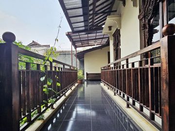 Di Jual Guest house aktif di lebak bulus jakarta Selatan