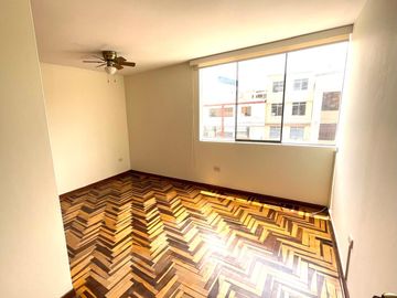 Venta Departamento De 202M2, En Santiago De Surco !!!