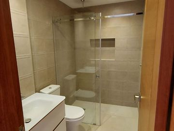 🏡Departamento de Lujo de 2 Dormitorios en el Paseo 3 de Noviembre, Puertas del Sol, Ordoñez Lasso🏡