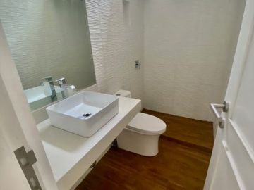 LA MEJOR ZONA DE AURORA MIRAFLORES DPTO EN VENTA