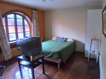 OCASIÓN! SE VENDE HERMOSISIMA CASA  A.T. 519 M2, 4 DORMITORIOS, 3 ESTACIONAMIENTOS EN URB. SANTA MARÍA CHOSICA