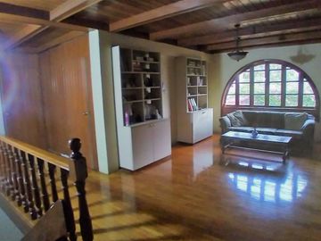 OCASIÓN! SE VENDE HERMOSISIMA CASA  A.T. 519 M2, 4 DORMITORIOS, 3 ESTACIONAMIENTOS EN URB. SANTA MARÍA CHOSICA