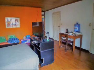 OCASIÓN! SE VENDE HERMOSISIMA CASA  A.T. 519 M2, 4 DORMITORIOS, 3 ESTACIONAMIENTOS EN URB. SANTA MARÍA CHOSICA