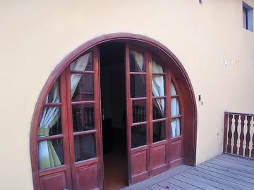 OCASIÓN! SE VENDE HERMOSISIMA CASA  A.T. 519 M2, 4 DORMITORIOS, 3 ESTACIONAMIENTOS EN URB. SANTA MARÍA CHOSICA