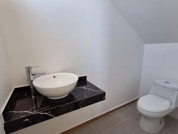 CASA EN PREVENTA DE 3 RECÁMARAS EN REAL DEL CAMINO.