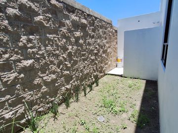 CASA EN PREVENTA DE 3 RECÁMARAS EN REAL DEL CAMINO.