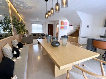 Casa en Venta: Encantadora Residencia en Lucerna, Zona Sur de Aguascalientes