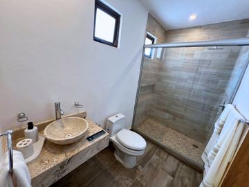 Casa en Venta: Encantadora Residencia en Lucerna, Zona Sur de Aguascalientes