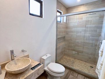 Casa en Venta: Encantadora Residencia en Lucerna, Zona Sur de Aguascalientes