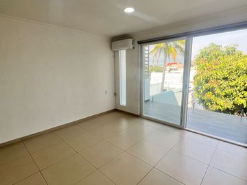 VENTA CASA SOLA AL SUR DE CUERNAVACA ALBERCA