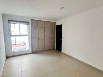 VENTA CASA SOLA AL SUR DE CUERNAVACA ALBERCA