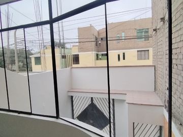 CASA REMODELADA DE 2 PISOS + AZOTEA