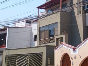 VENTA DE AMPLIO Y ACOGEDOR DEPARTAMENTO 1er PiSO