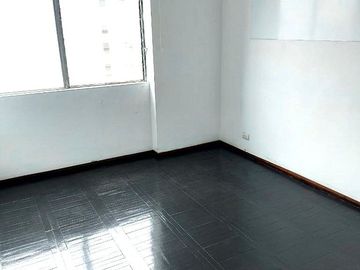OFICINA 110 M2 + ESTC. MIRAFLORES UBICACION ESTRATEGICA ARICA ESQUINA CON CDA.7 DE PARDO