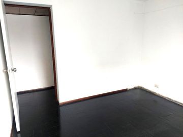 OFICINA 110 M2 + ESTC. MIRAFLORES UBICACION ESTRATEGICA ARICA ESQUINA CON CDA.7 DE PARDO