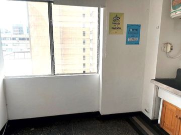 OFICINA 110 M2 + ESTC. MIRAFLORES UBICACION ESTRATEGICA ARICA ESQUINA CON CDA.7 DE PARDO