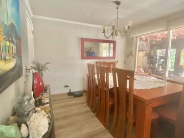 Casa en Venta de 5D 3B, Condominio Cerrado, Peñalolén