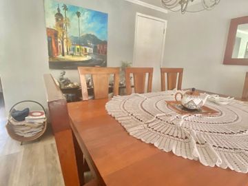 Casa en Venta de 5D 3B, Condominio Cerrado, Peñalolén