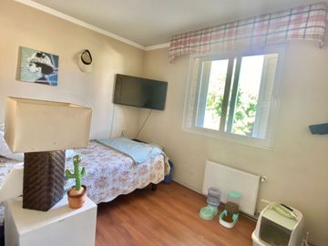 Casa en Venta de 5D 3B, Condominio Cerrado, Peñalolén