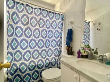 Casa en Venta de 5D 3B, Condominio Cerrado, Peñalolén