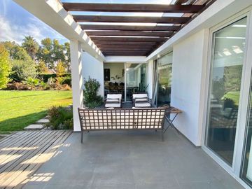 Casa en Venta 3D 3B, Centro de Isla de Maipo..!!