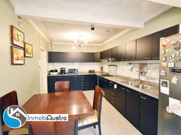 Unidad Nacional, Venta de Casa Comercial 05 Dormitorios