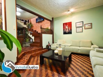 Unidad Nacional, Venta de Casa Comercial 05 Dormitorios