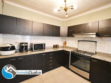 Unidad Nacional, Venta de Casa Comercial 05 Dormitorios