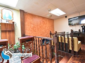 Unidad Nacional, Venta de Casa Comercial 05 Dormitorios