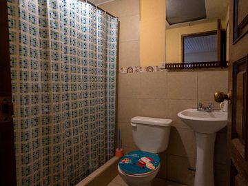 Casa Rentera en Venta, Sector Av. 10 de Agosto y Pichincha
