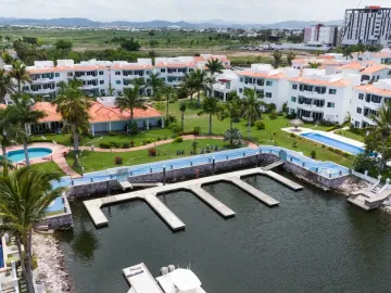Depa en Venta de 3 recamaras Marina El Cid, Mazatlan. Vive en el Cid