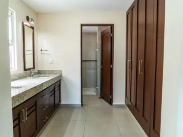 Depa en Venta de 3 recamaras Marina El Cid, Mazatlan. Vive en el Cid