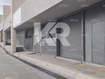 RENTA DE LOCAL COMERCIAL EN PLAZA MIER CIVAC