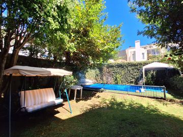 Casa 560 M2. + Terreno 500 M2.  (Urb. San Isidro)