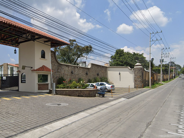 CASA EN VENTA DE REMATE BANCARIO EN CONJUNTO RINCON DE LOS ENCINOS LERMA