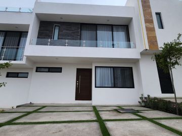 CASA EN VENTA EN  ZIBATA, QUERETARO, QUERETARO