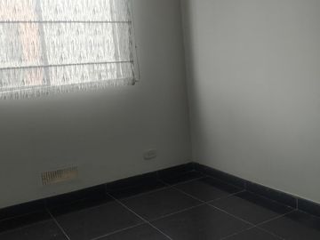 Excelente oportunidad de Vivenda ó Inverción apartamento Altos de Madrid
