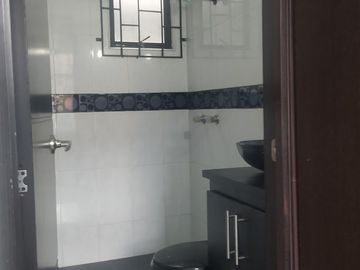 Excelente oportunidad de Vivenda ó Inverción apartamento Altos de Madrid
