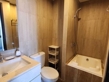 DISEWAKAN Appartment Orange County Tower Irvine Lippo Cikarang