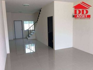 ขายทาวน์โฮม 2 ชั้น โครงการ มาดิโอ ท่าเรือแกลง ระยอง (MADIO TOWNHOME )ใกล้ชายหาดบ้านเพ เพียง 1นาที รหัส T8073