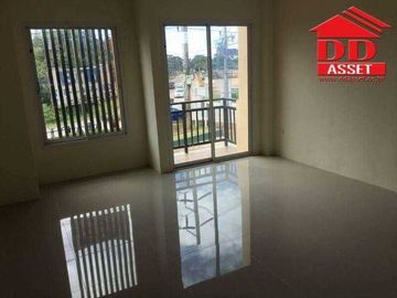 ขายทาวน์โฮม 2 ชั้น โครงการ มาดิโอ ท่าเรือแกลง ระยอง (MADIO TOWNHOME )ใกล้ชายหาดบ้านเพ เพียง 1นาที รหัส T8073