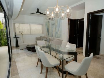Condominio de dos pisos, frente a la alberca, comunidad con acceso al mar, venta, Sirenis, Tulum.
