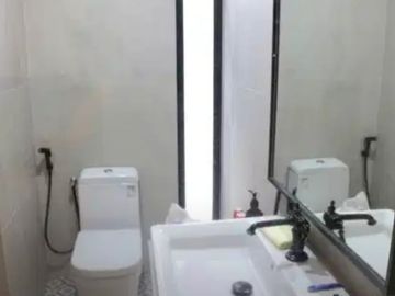 Rumah 2 lantai Terawat Di Menteng Bintaro Jaya 13965-GB 0811189----