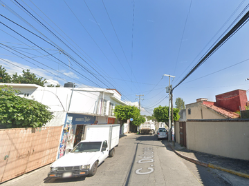 CASA EN CALLE DOLORES, LAZARO CARDENAS, JIUTEPEC. ¡NO CREDITOS!