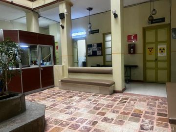 HERMOSA CASA EN VENTA  PATRIMONIAL y COLONIAL ubicada  EN EL CENTRO DE CUENCA SECTOR SAN SEBASTIAN