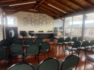 HERMOSA CASA EN VENTA  PATRIMONIAL y COLONIAL ubicada  EN EL CENTRO DE CUENCA SECTOR SAN SEBASTIAN