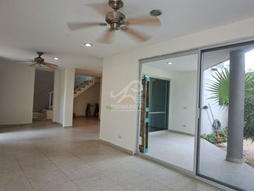 Casa en Venta en Cancún Residencial Alamos I