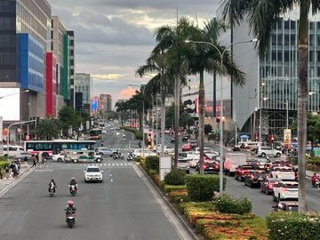 94 sqm 3BR UNIT in Pasay City - PET FRIENDLY