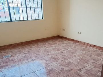 VENTA DE CASA DE DOS PISO EN  CARABAYLLO