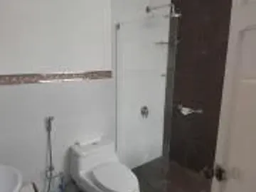 HERMOSA CASA EN LINCE , MUY CENTRICA